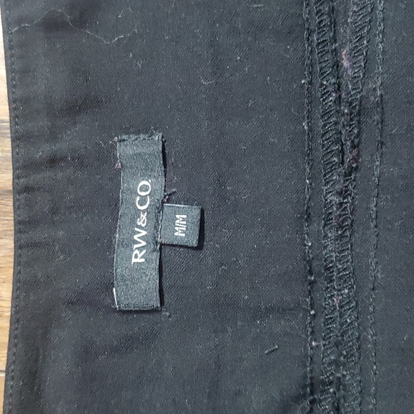 RW&Co Stretch Pencil Skirt - Picture 2 of 3